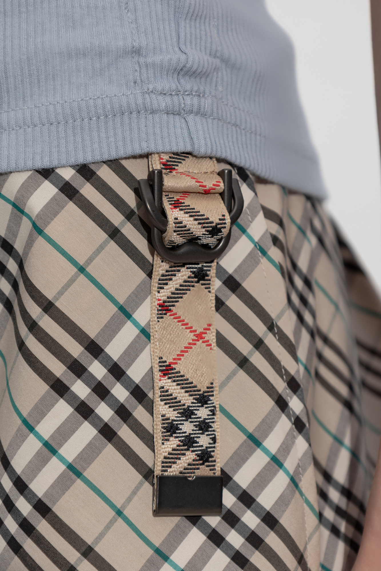 トップス Burberry tops medium Beige Check Mesh T-shirt - kids atelier